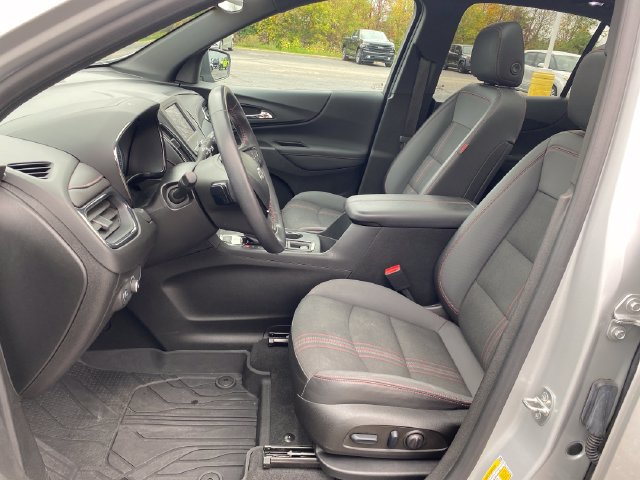 Used 2022 Chevrolet Equinox RS w/ LPO, Floor Liner Package AWD/4WD image 16