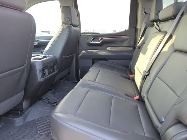 Used 2025 Chevrolet Silverado 1500 LT image 24