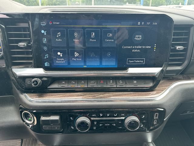 Used 2024 Chevrolet Silverado 1500 LT Trail Boss w/ Convenience Package II AWD/4WD image 15