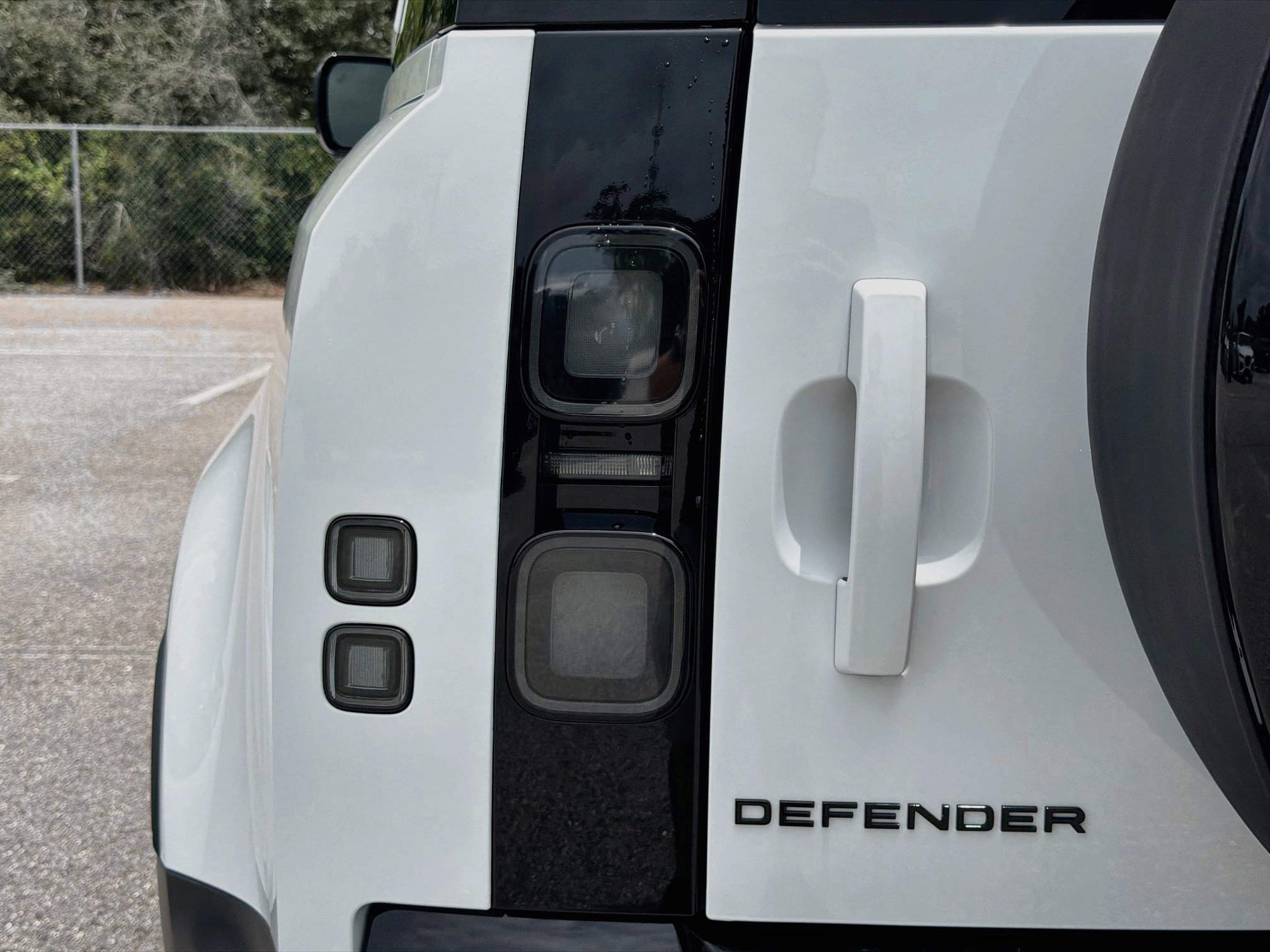 New 2026 Land Rover Defender 110 S AWD/4WD image 10