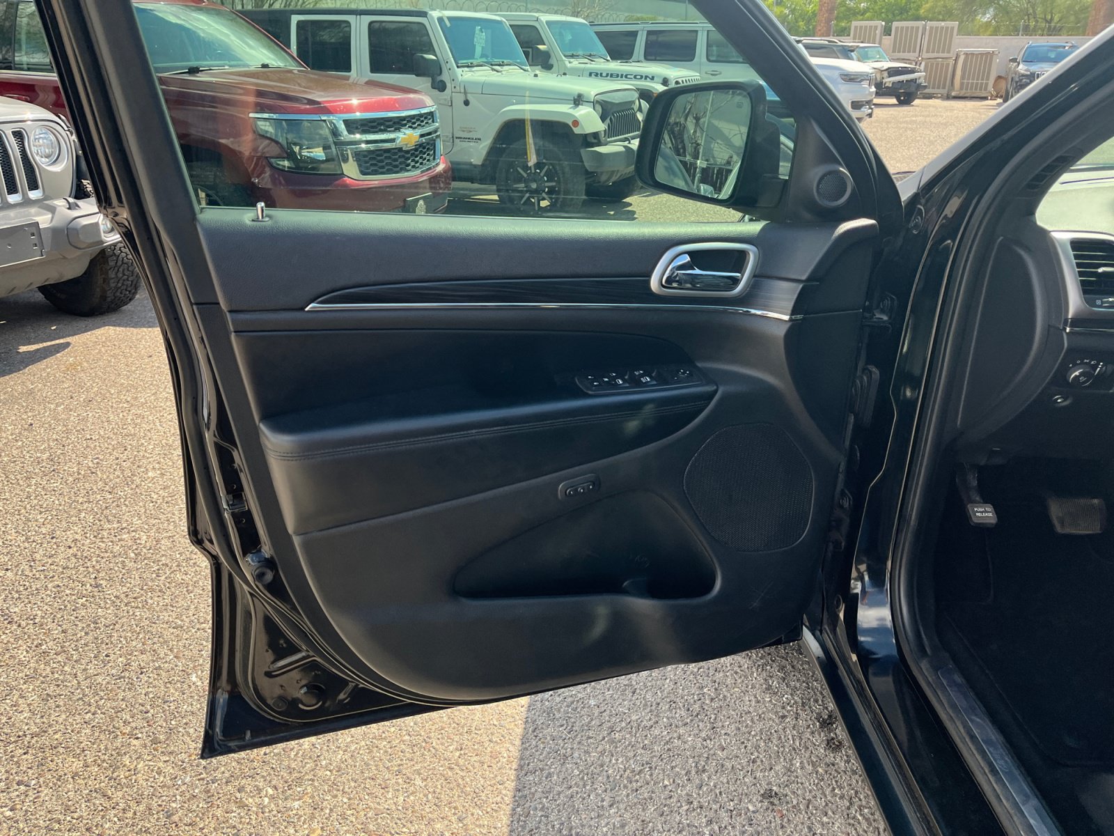Used 2020 Jeep Grand Cherokee Limited w/ Premium Lighting Group RWD image 13