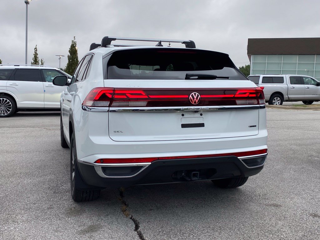 Used 2026 Volkswagen Atlas Cross Sport SEL AWD/4WD image 5