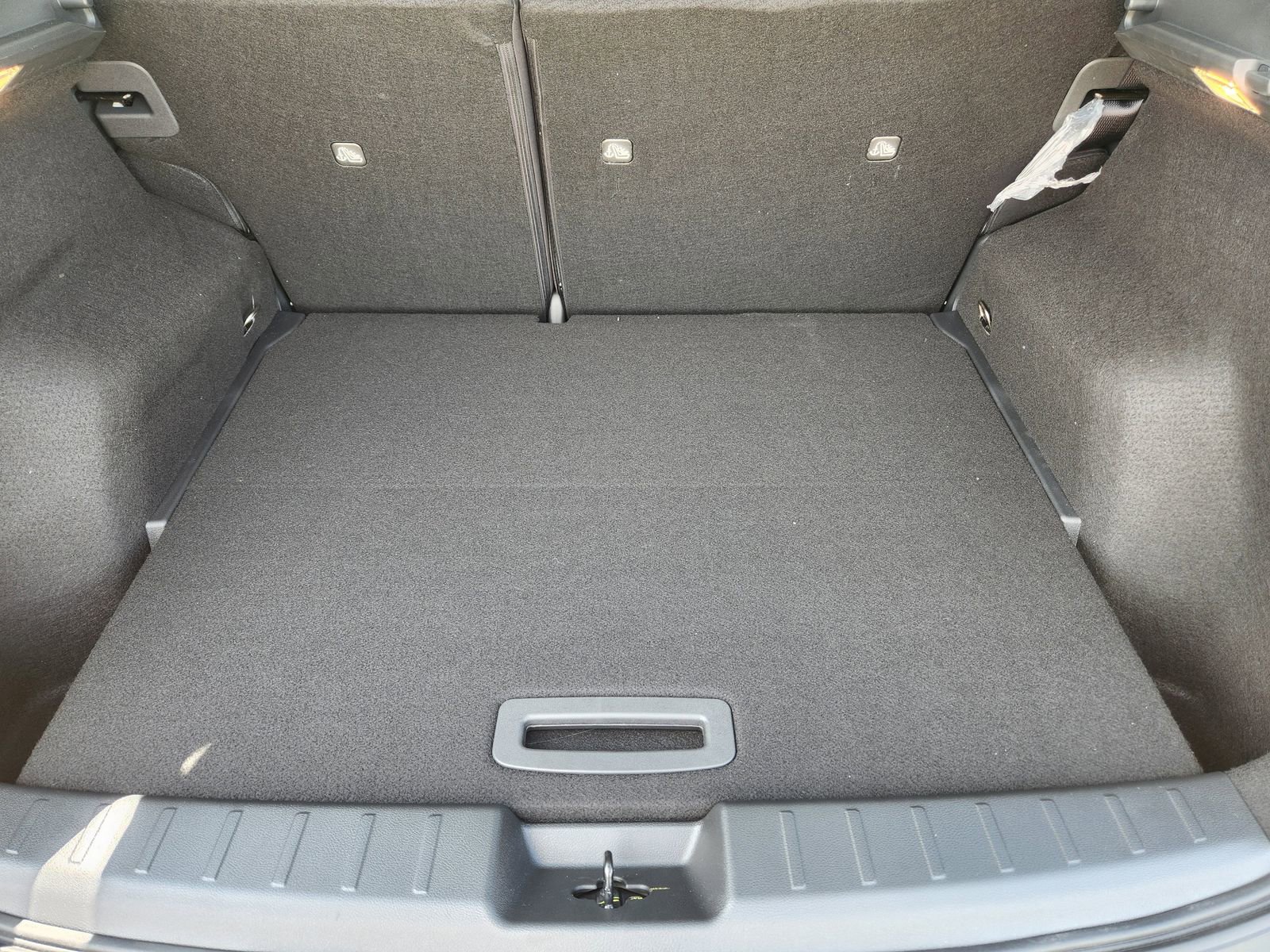 New 2026 Nissan Kicks SR image 27