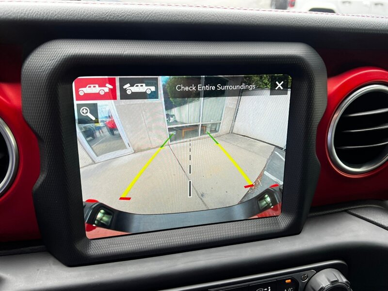 Used 2020 Jeep Gladiator Rubicon AWD/4WD image 34
