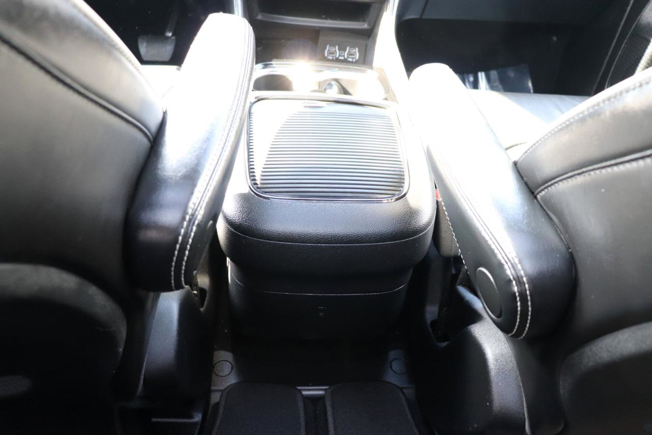 Used 2025 Chrysler Pacifica Limited FWD image 24