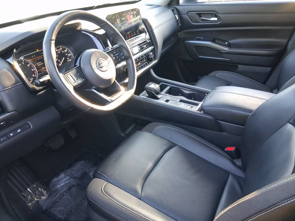 Used 2023 Nissan Pathfinder SL FWD image 18