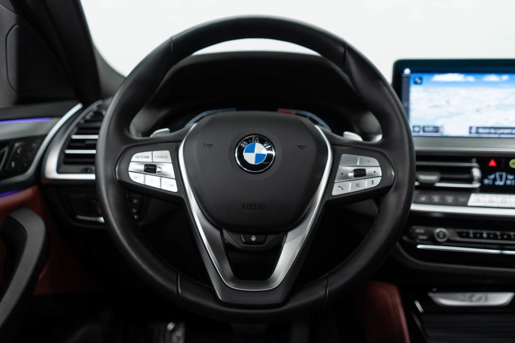 Used 2025 BMW X4 xDrive30i w/ Premium Package image 16