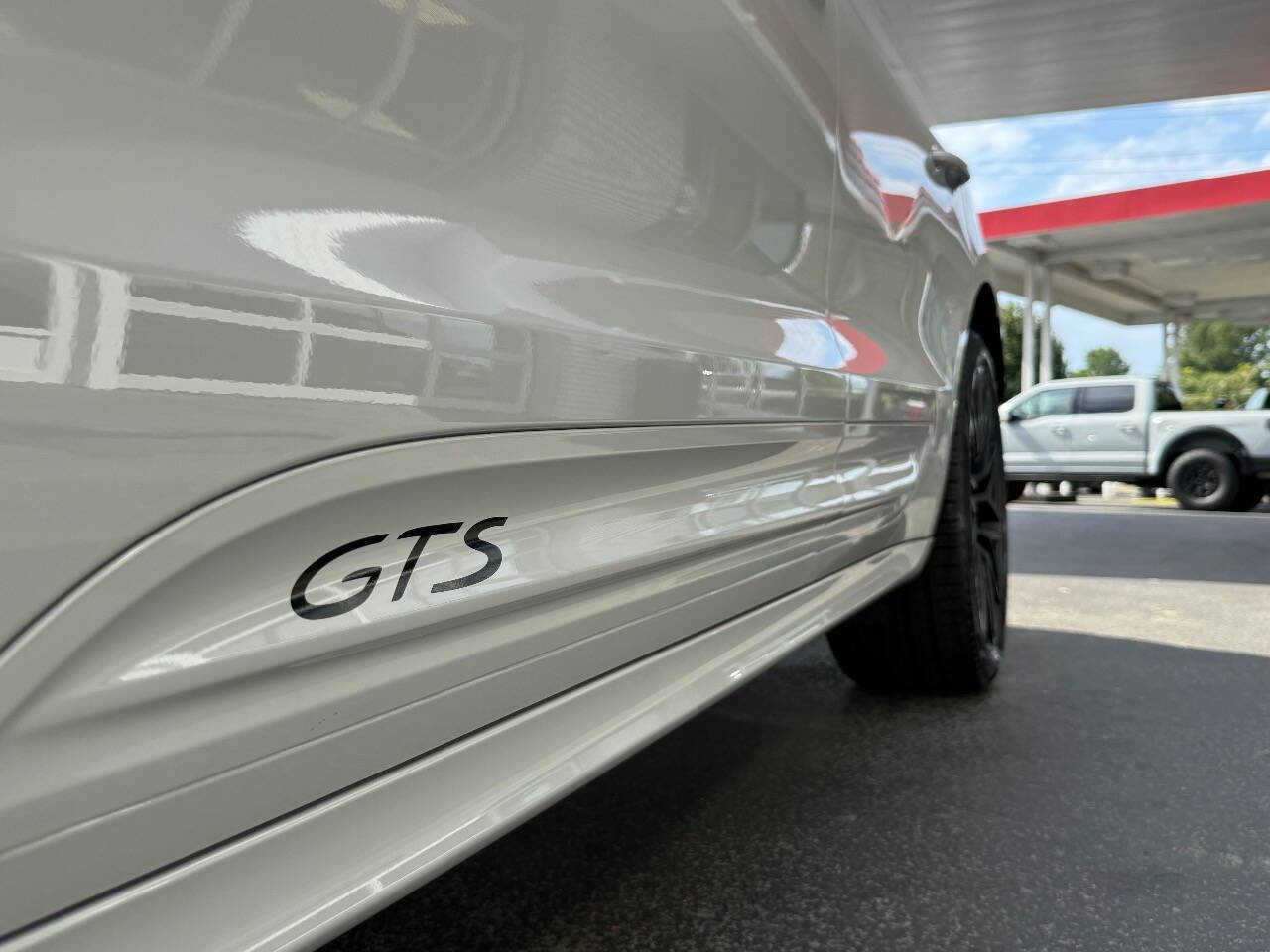 Used 2025 Porsche Macan GTS image 16