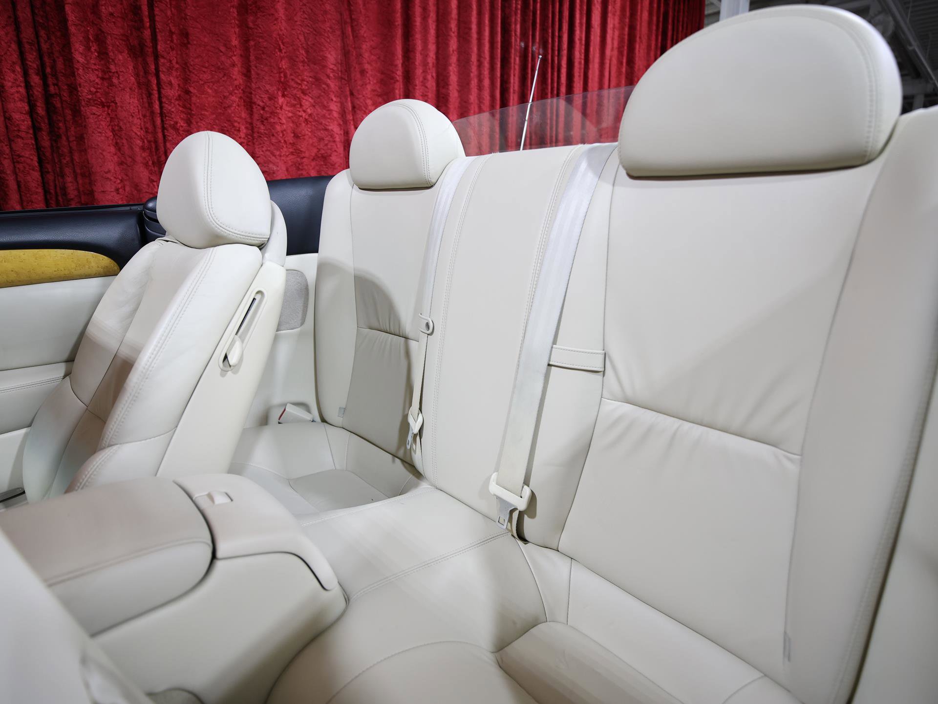 Used 2002 Lexus SC 430 Convertible image 16