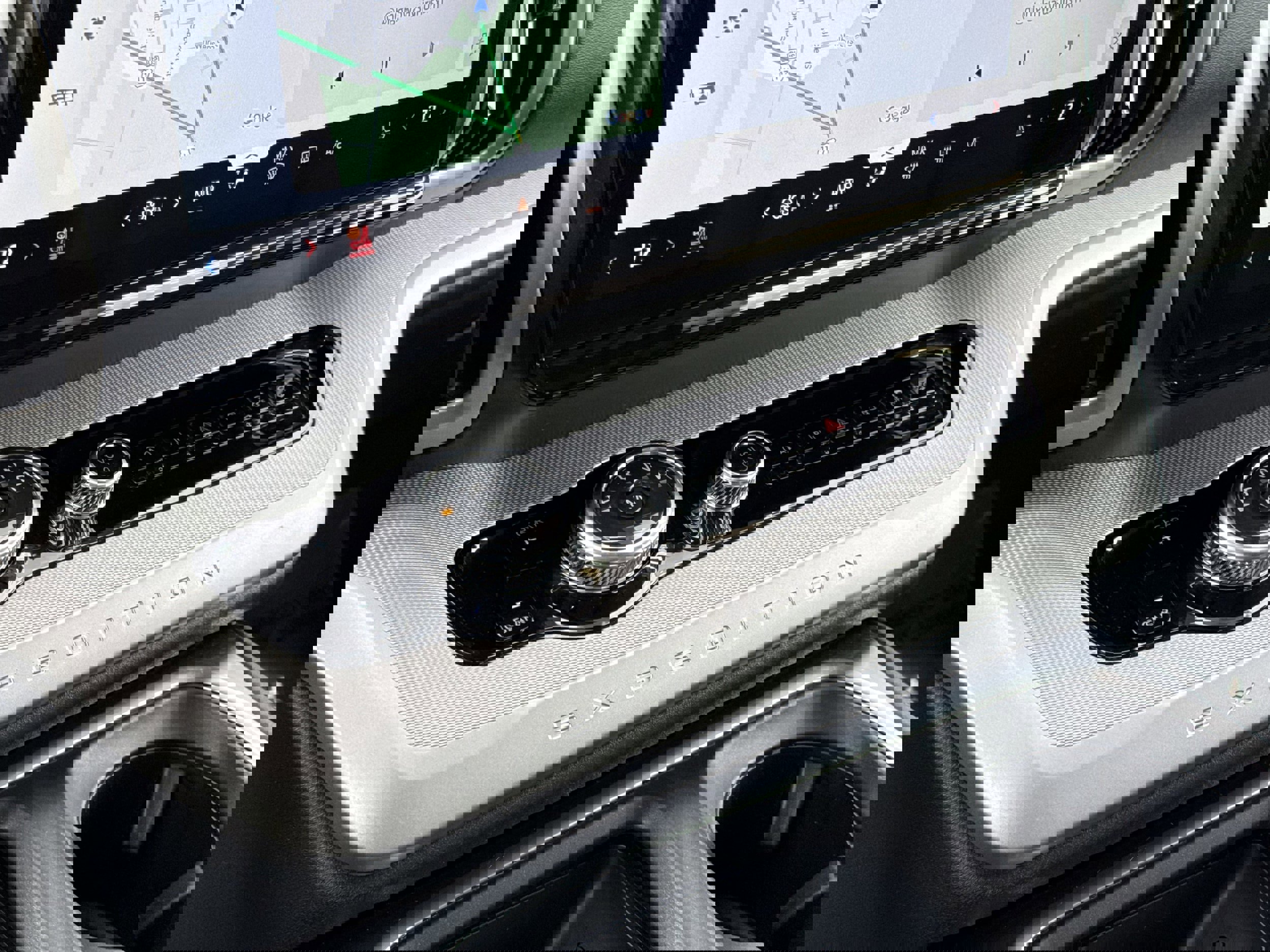 Used 2025 Ford Expedition Active image 21