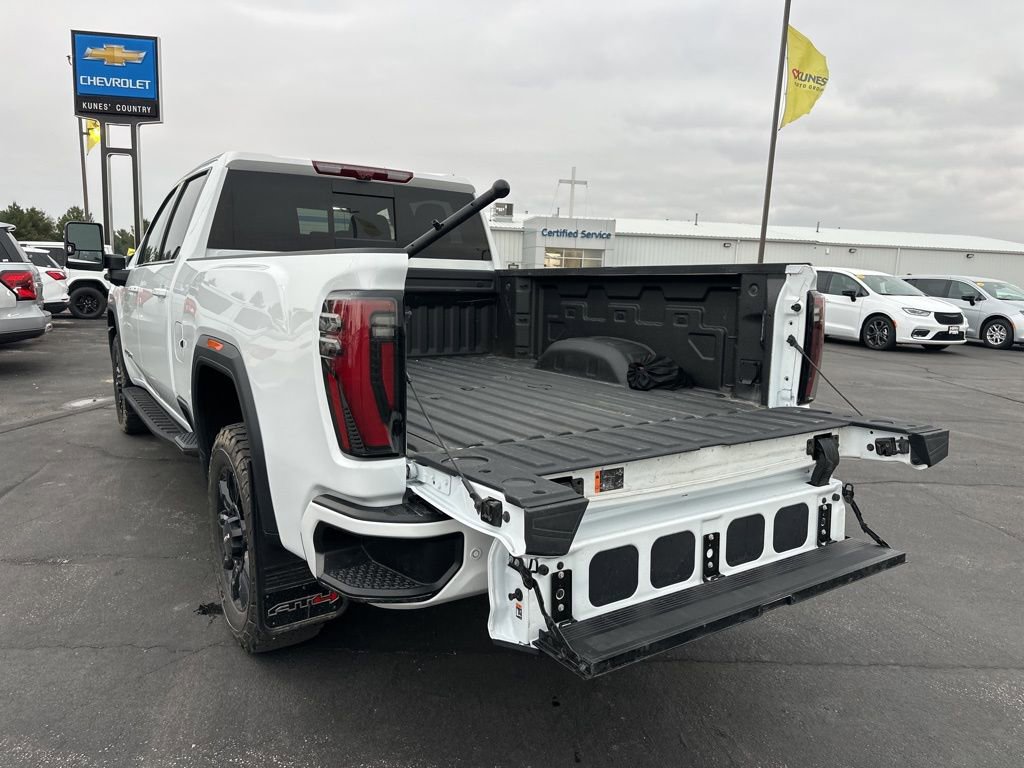 Used 2025 GMC Sierra 2500 AT4 w/ Technology Package image 20
