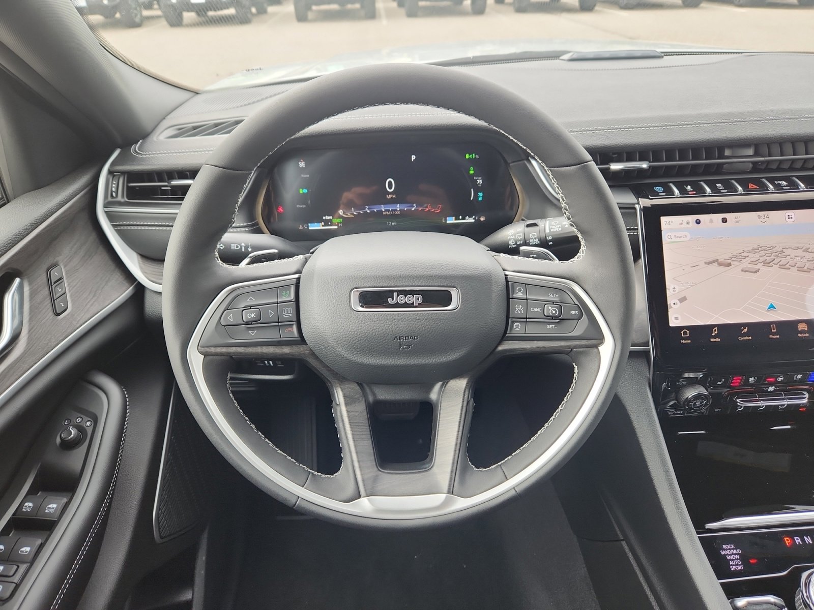 New 2025 Jeep Grand Cherokee Limited 4xe w/ Luxury Tech Group II image 10