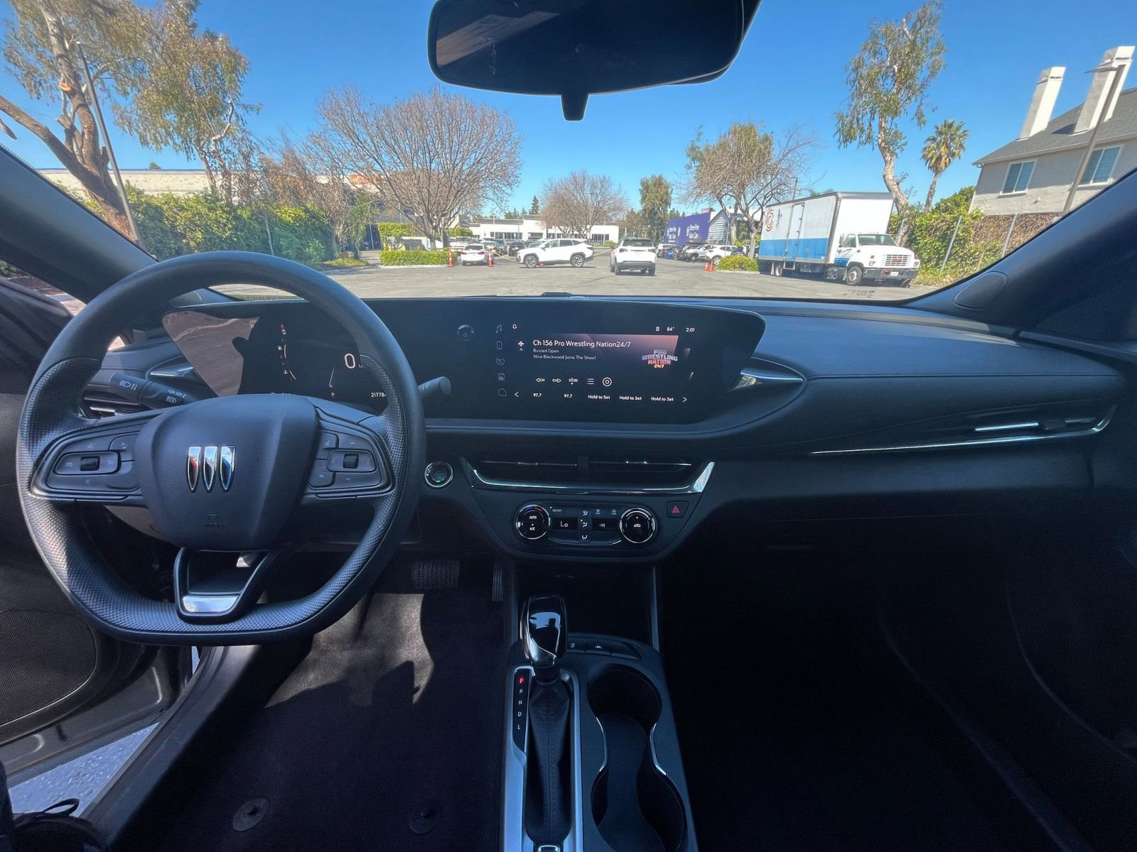 Used 2025 Buick Envista Preferred image 31