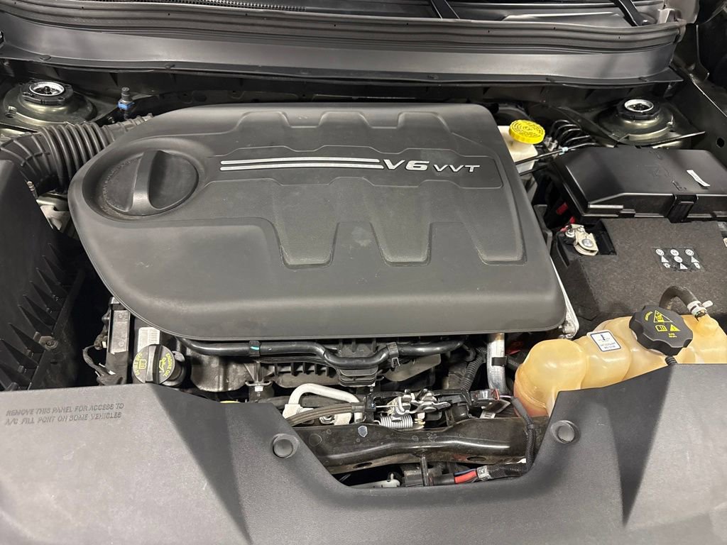 Used 2019 Jeep Cherokee Latitude Plus w/ Cold Weather Group image 23