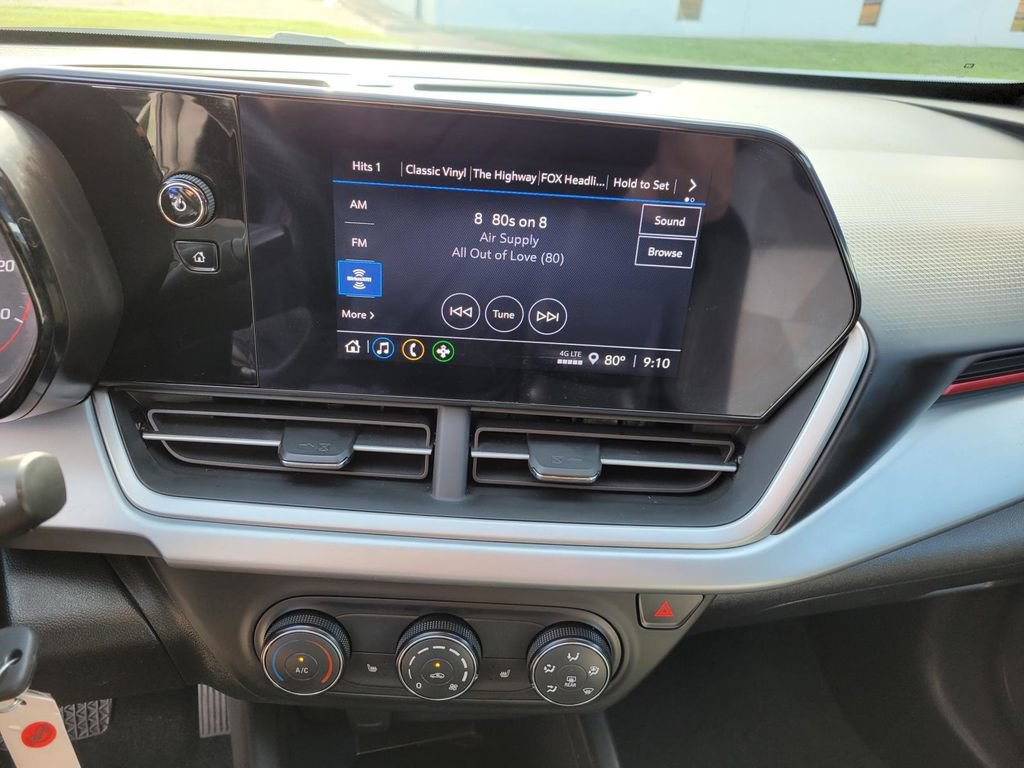 Used 2024 Chevrolet Trax RS FWD image 20