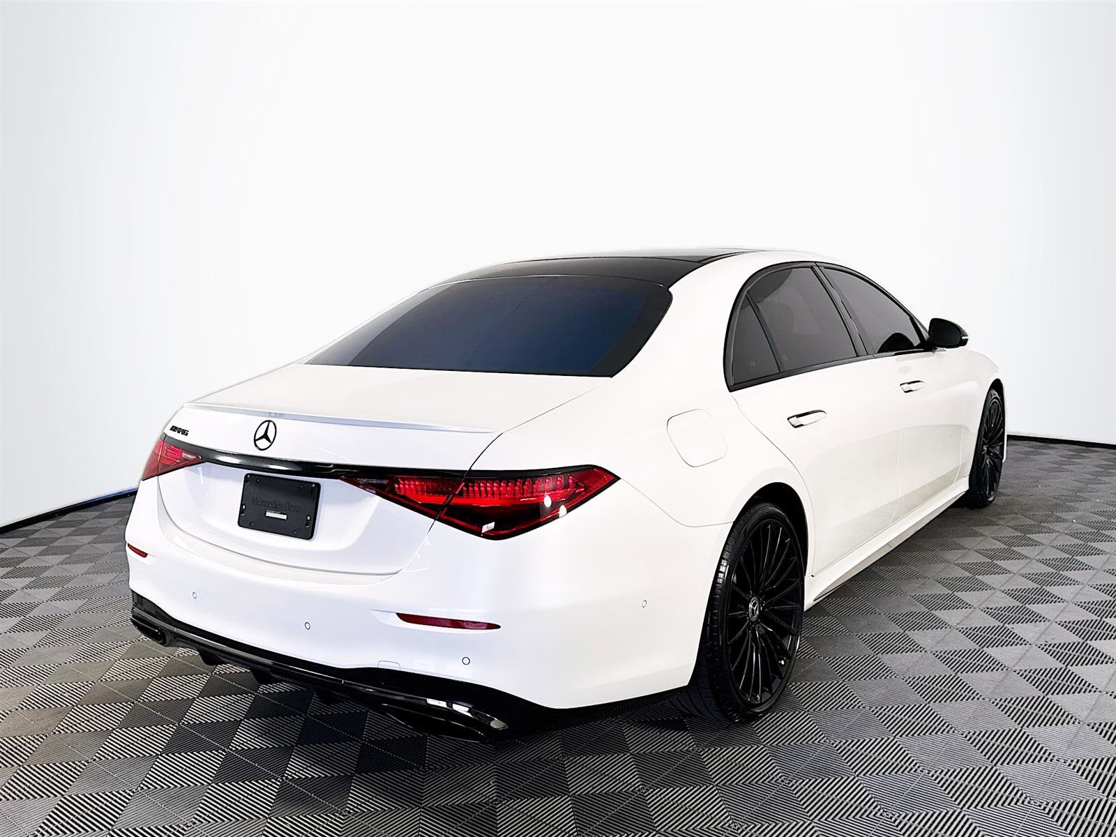 Used 2023 Mercedes-Benz S 500 4MATIC image 8