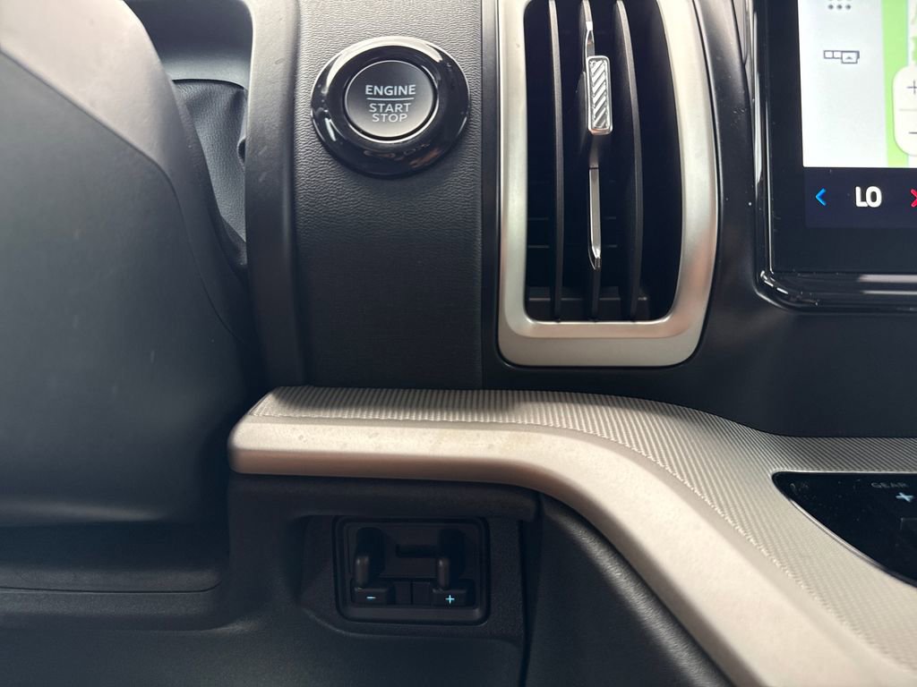 Used 2025 Ford Expedition Active RWD image 26