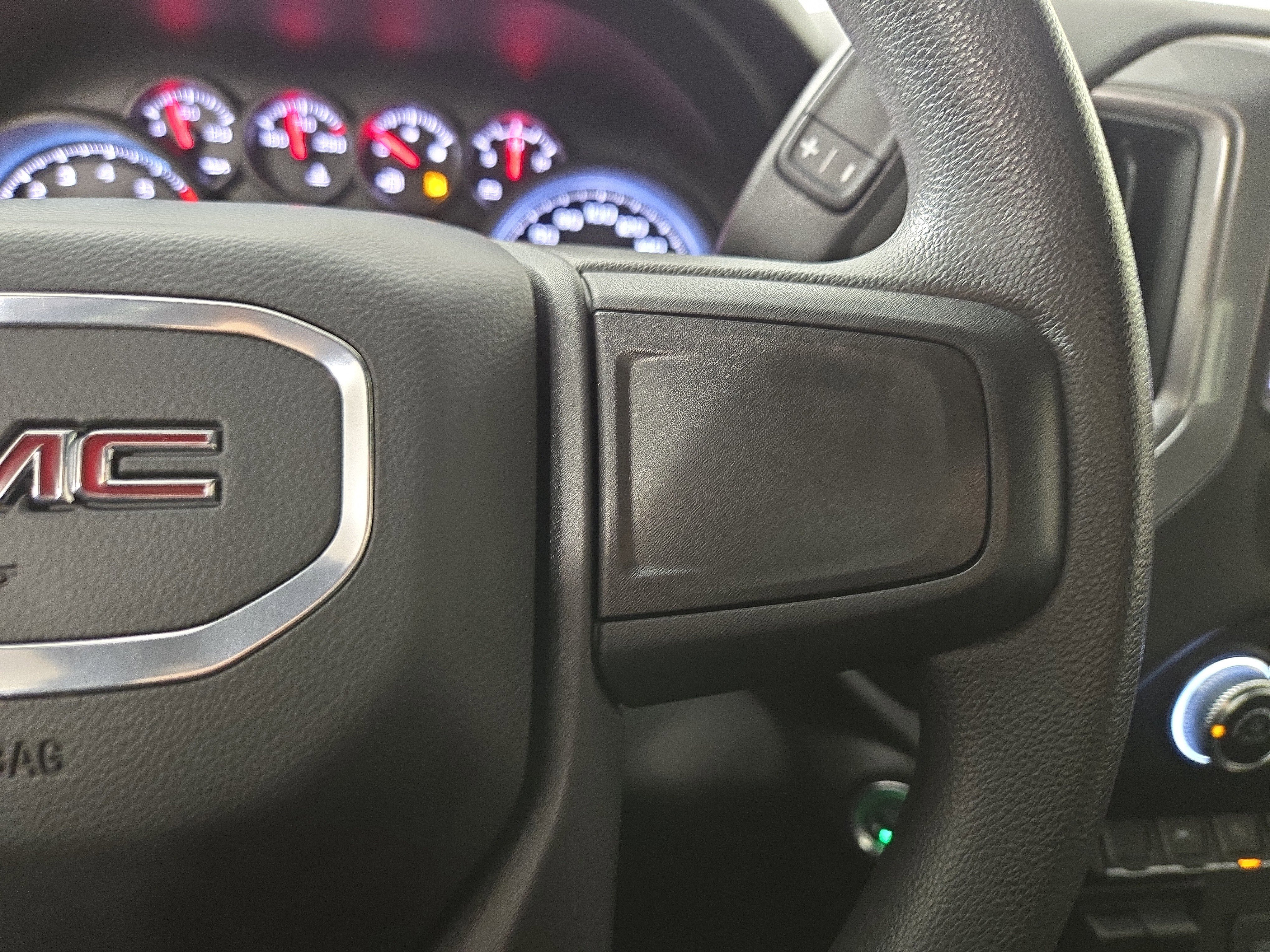 Certified 2024 GMC Sierra 1500 Pro w/ Graphite Edition AWD/4WD image 16