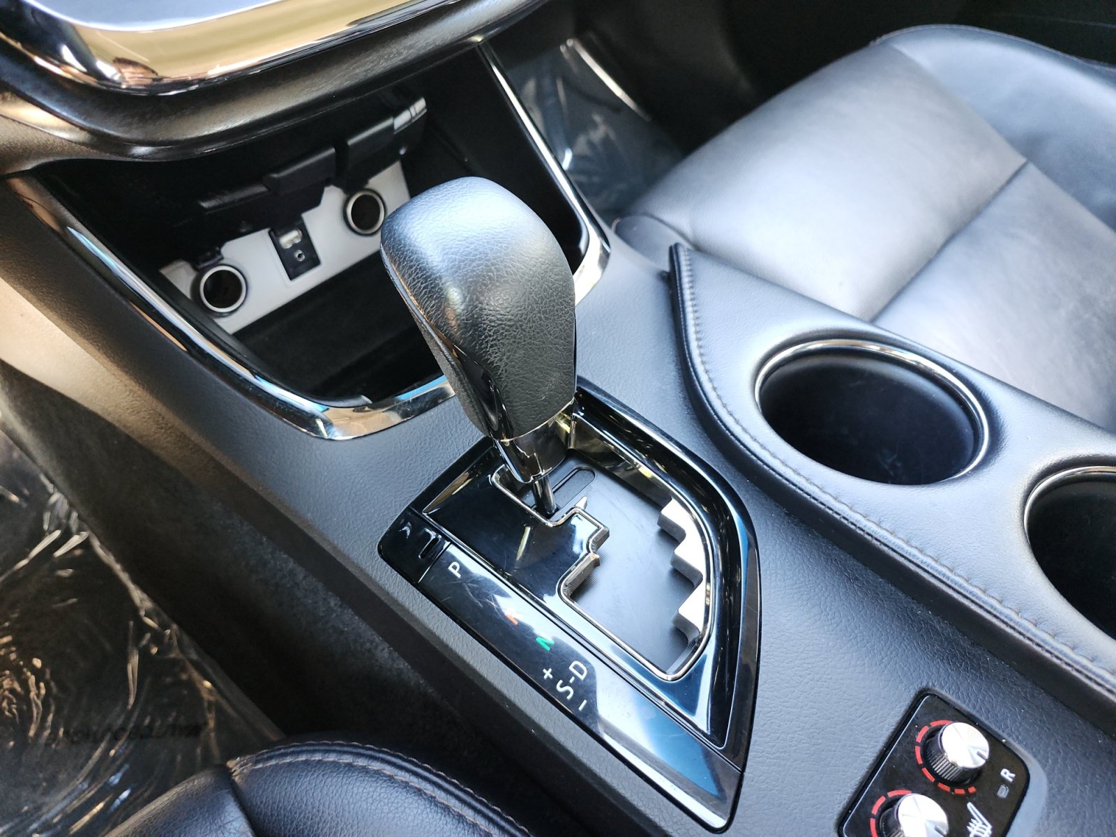 Used 2018 Toyota Avalon XLE FWD image 16
