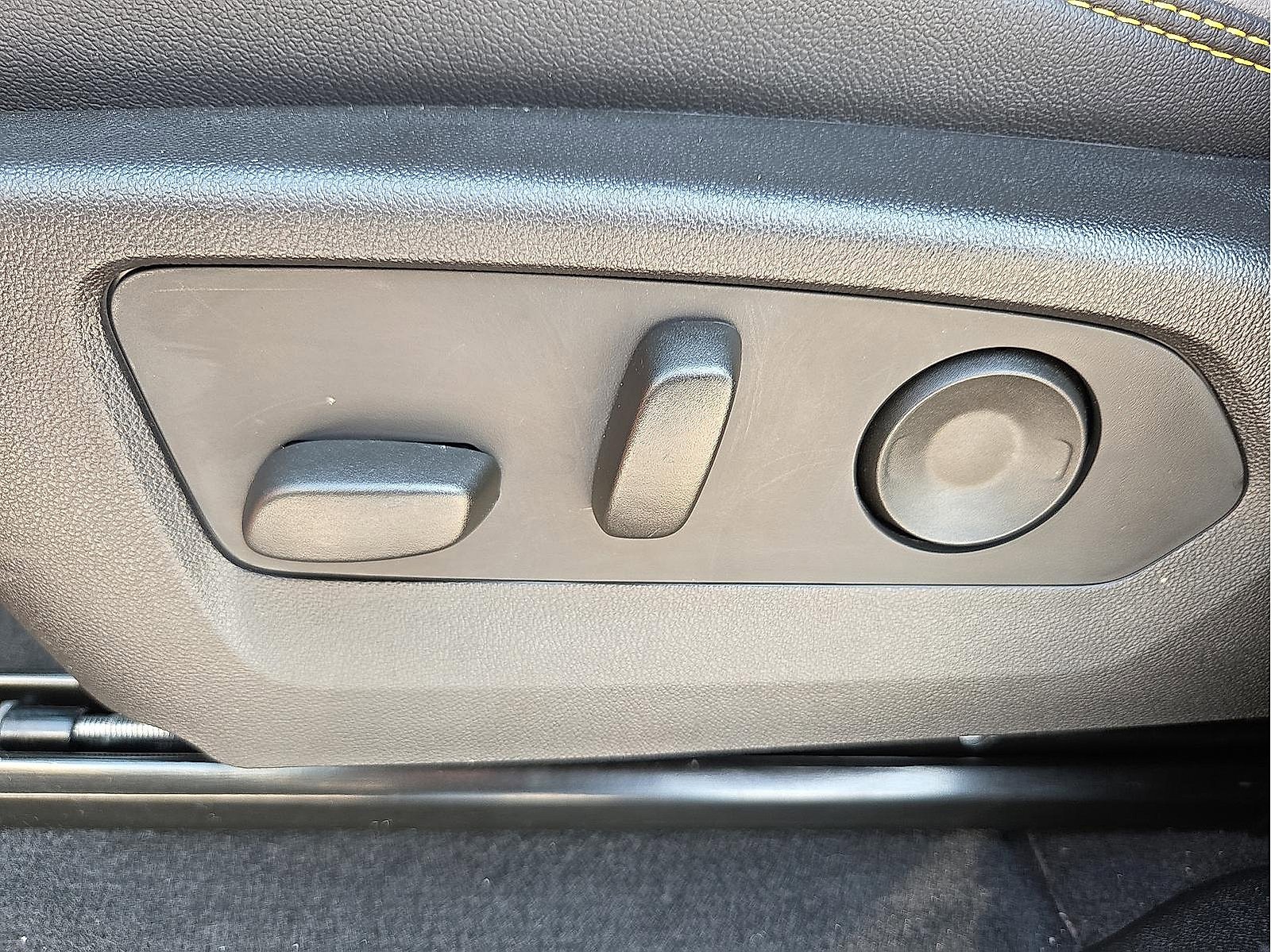 Certified 2025 Chevrolet Colorado ZR2 w/ Technology Package image 15