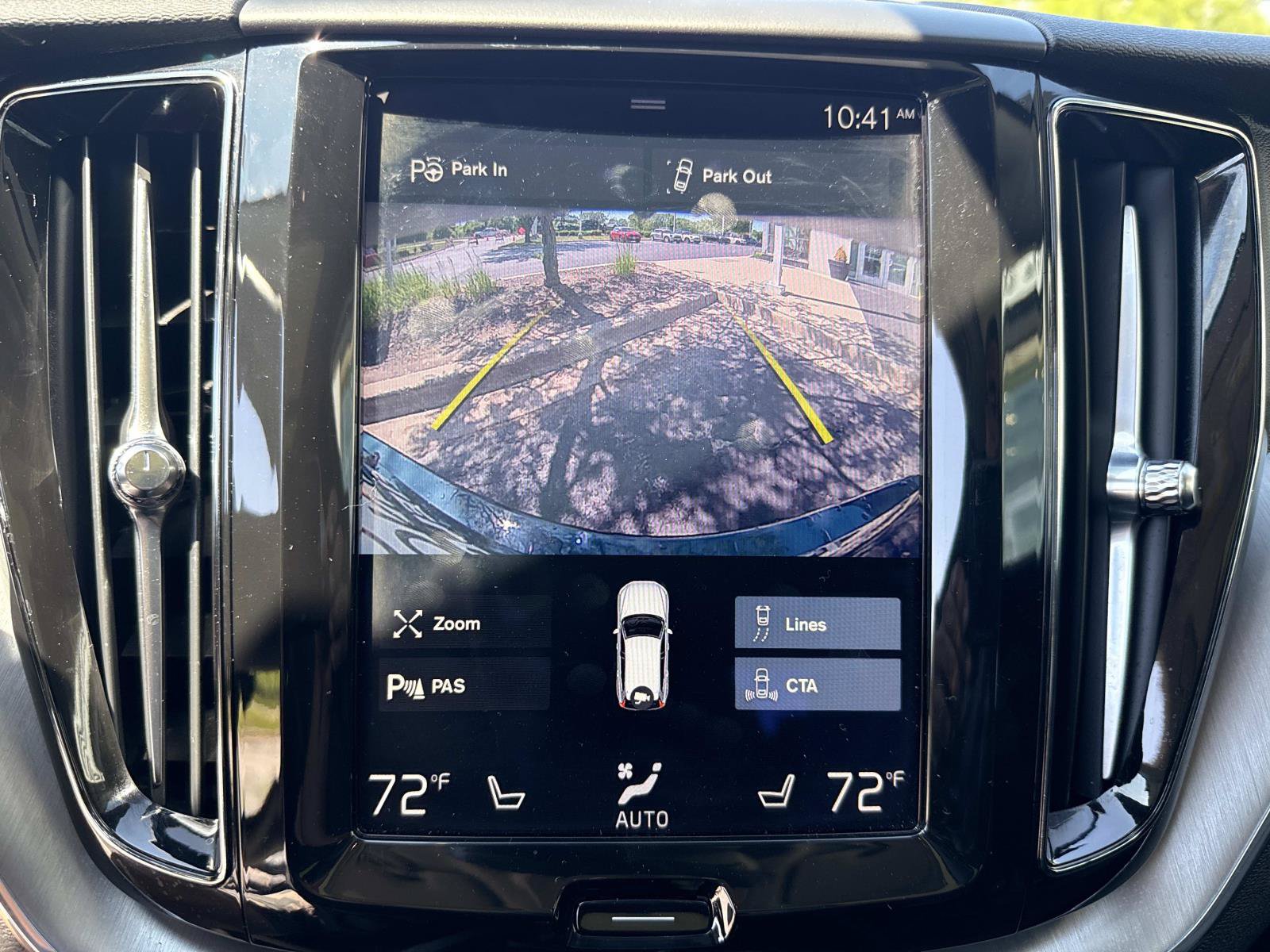 Used 2018 Volvo XC60 T6 Momentum w/ Convenience Package AWD/4WD image 29