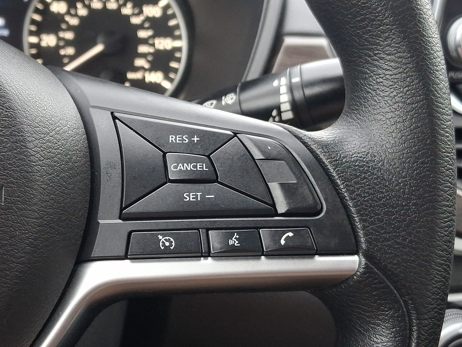Used 2024 Nissan Altima 2.5 SV AWD/4WD image 21