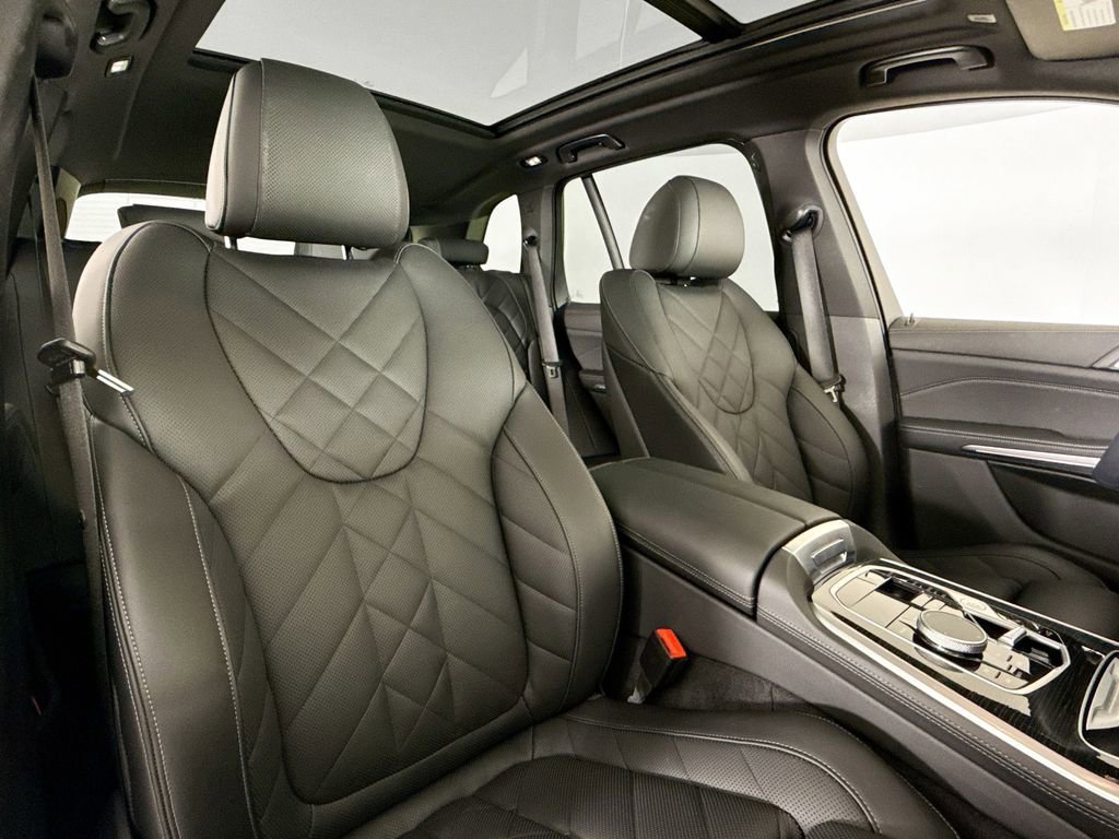 Used 2024 BMW X5 sDrive40i w/ M Sport Package image 14