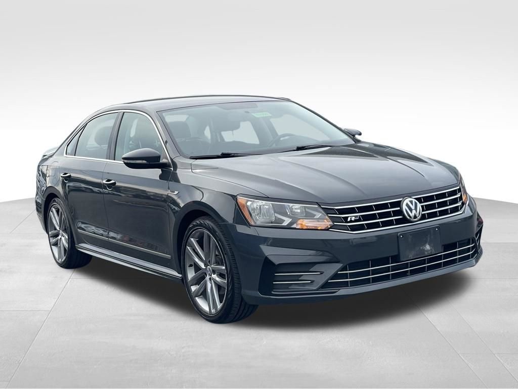 Used 2017 Volkswagen Passat 1.8T R-Line image 3