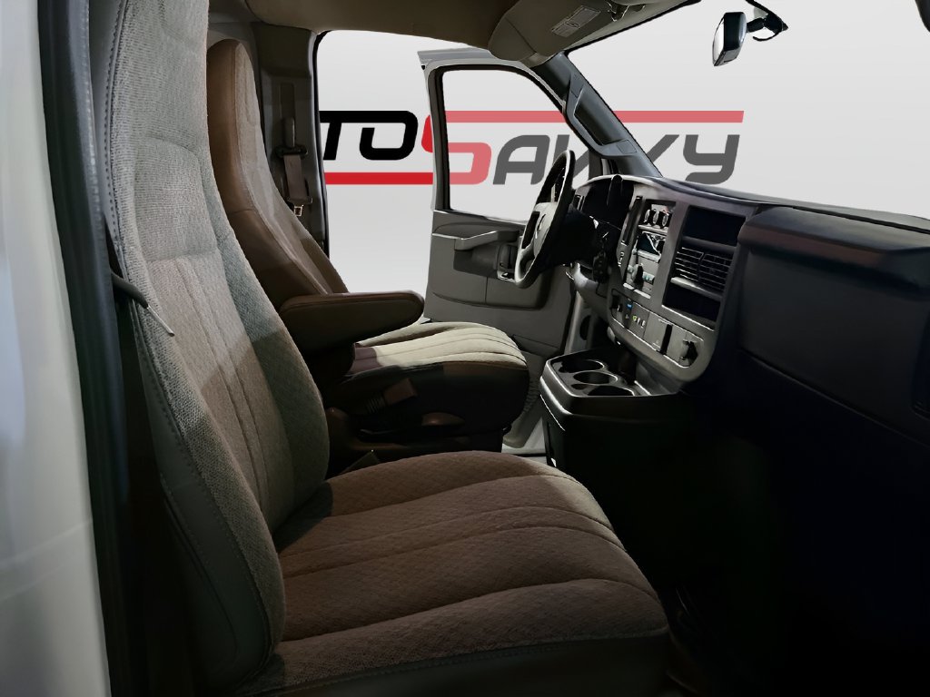Used 2025 Chevrolet Express 2500 w/ Communications Package RWD image 25