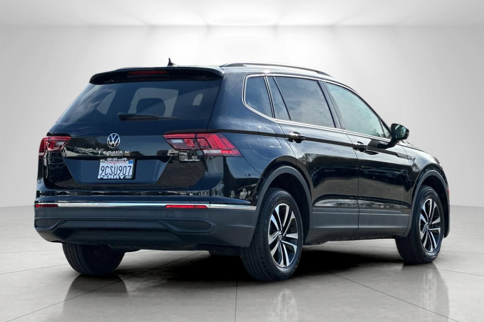 Used 2022 Volkswagen Tiguan S AWD/4WD image 3