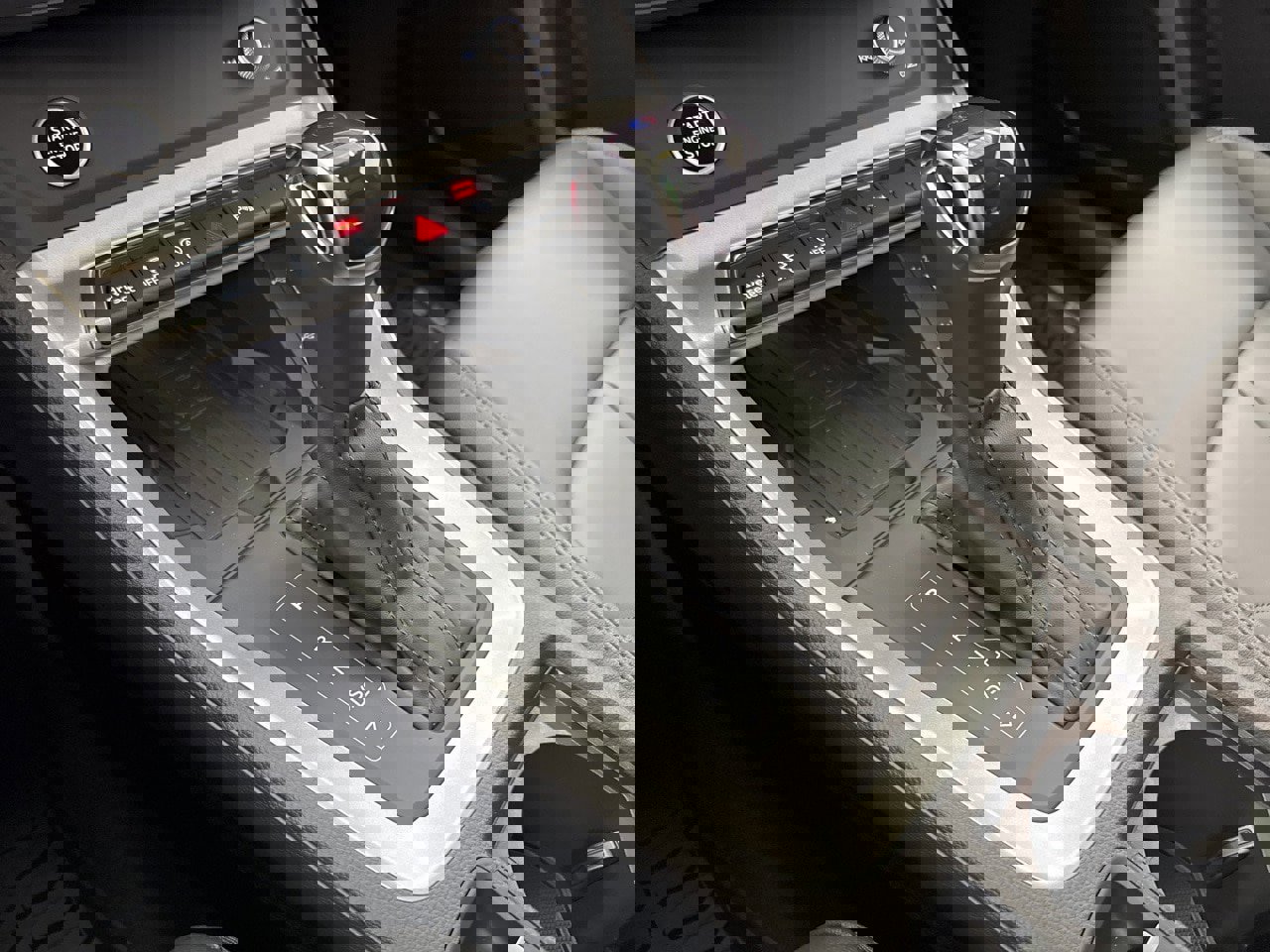 New 2025 Audi Q3 2.0T Premium image 31