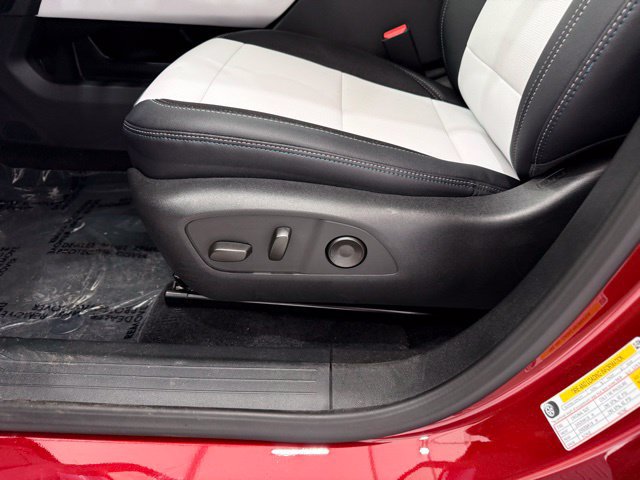 New 2026 Chevrolet Equinox EV LT AWD/4WD image 16