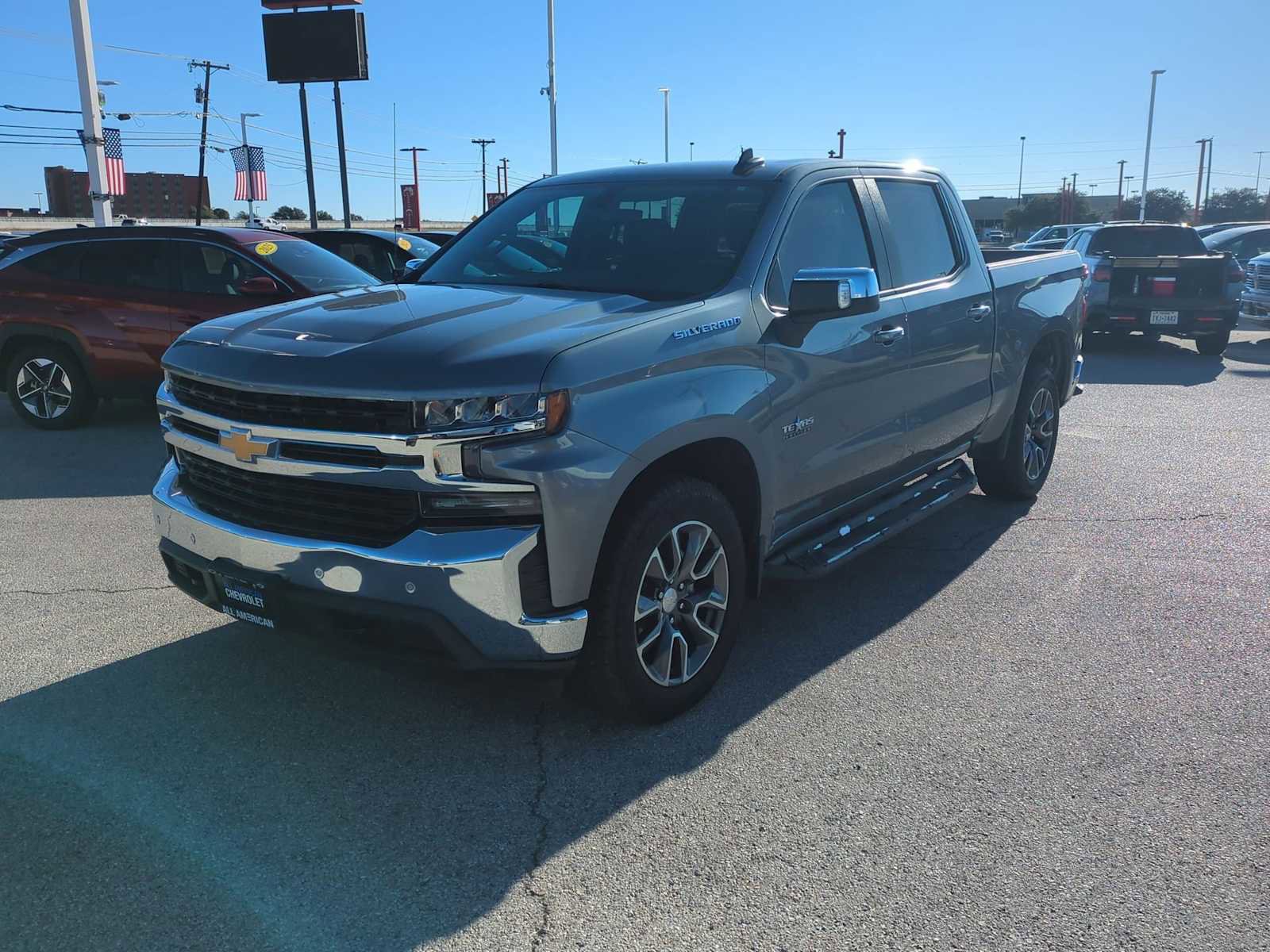 Used 2019 Chevrolet Silverado 1500 LT w/ Texas Edition image 4