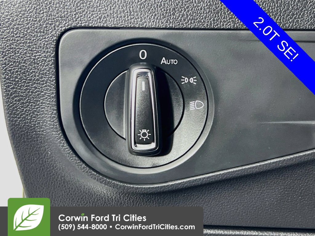 Used 2018 Volkswagen Tiguan SE w/ 3rd Row Seat Package AWD/4WD image 18