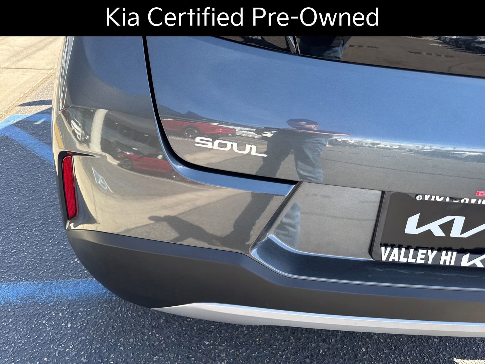 Certified 2025 Kia Soul LX w/ LX Technology Package FWD image 9