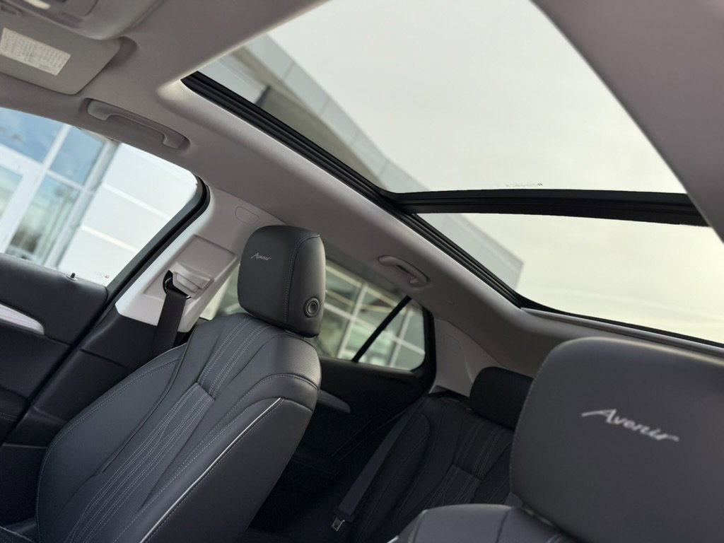 New 2026 Buick Envision Avenir image 15