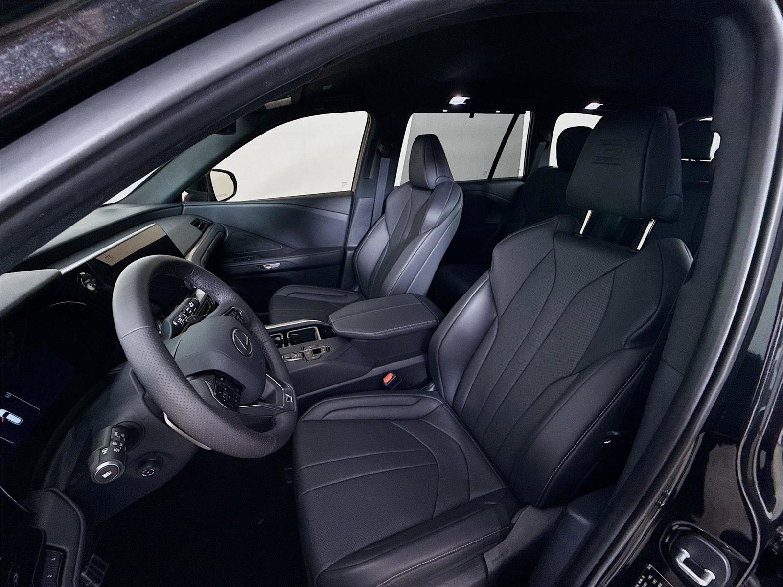 Used 2025 Lexus TX 500h TX 500h F SPORT Premium w/ Technology Package image 14