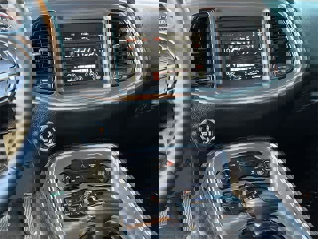 Used 2019 Dodge Challenger SXT image 20