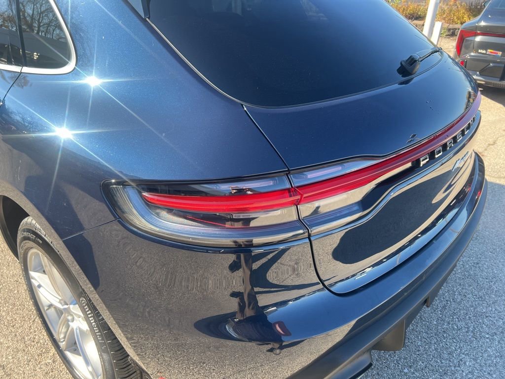 Used 2022 Porsche Macan Base image 35