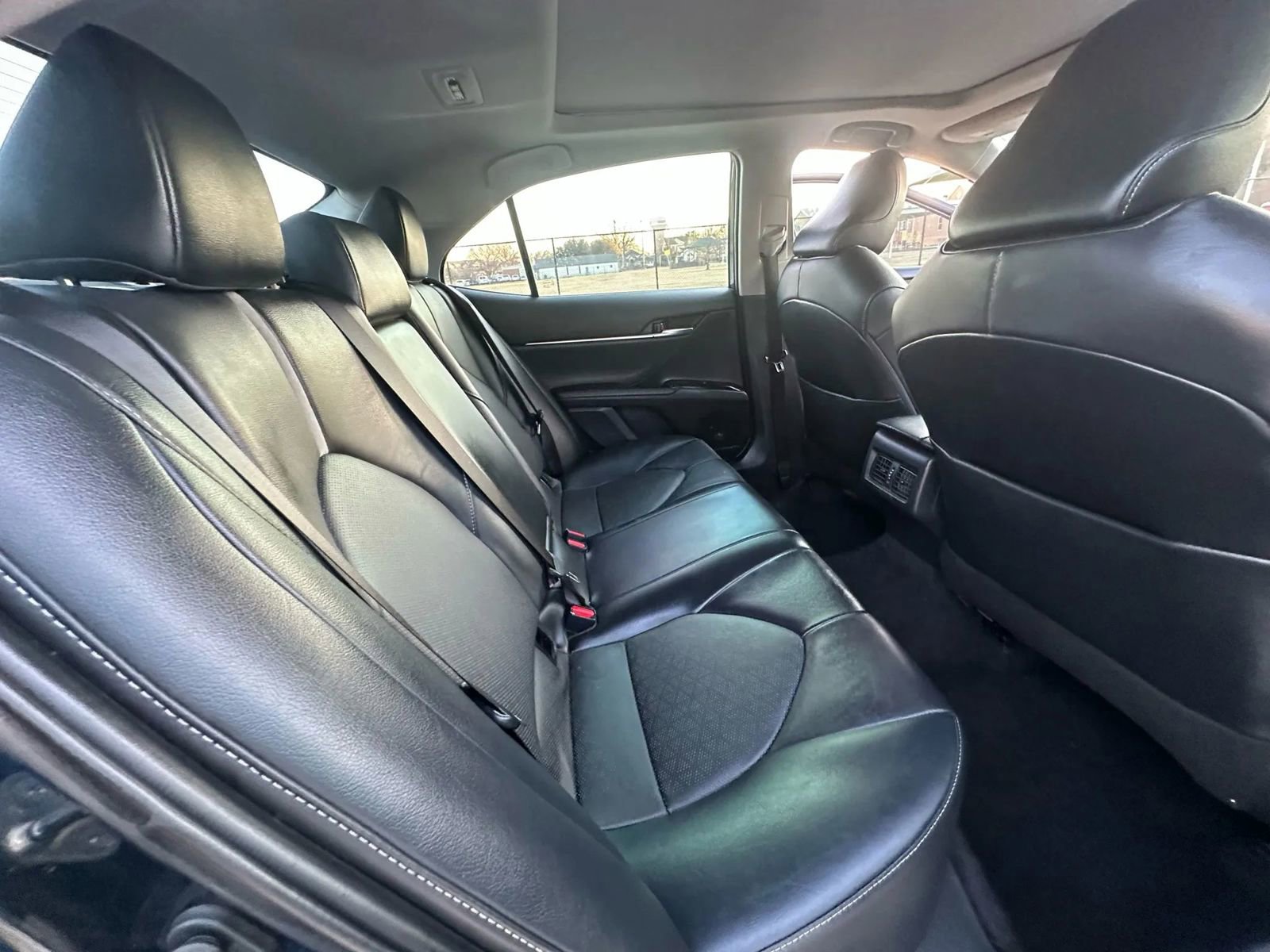 Used 2020 Toyota Camry XSE image 21