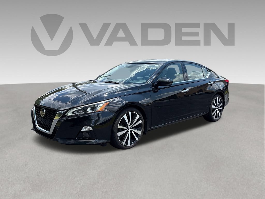 Used 2020 Nissan Altima 2.0 Platinum FWD image 1