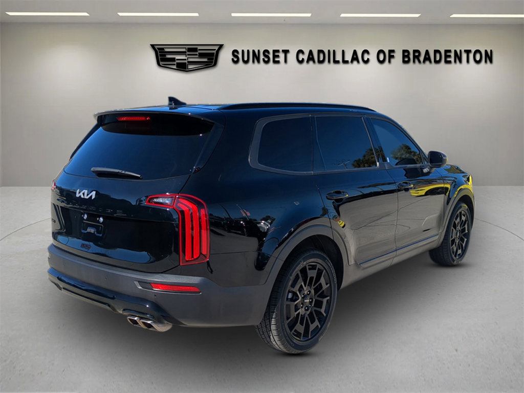 Used 2022 Kia Telluride EX w/ EX Premium Package image 4