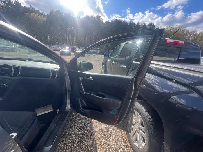 Used 2017 Kia Sportage LX AWD/4WD image 42
