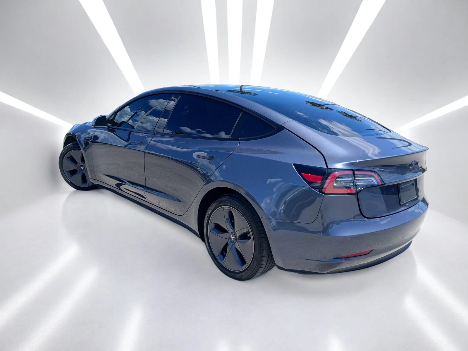 Used 2022 Tesla Model 3 Long Range AWD/4WD image 5