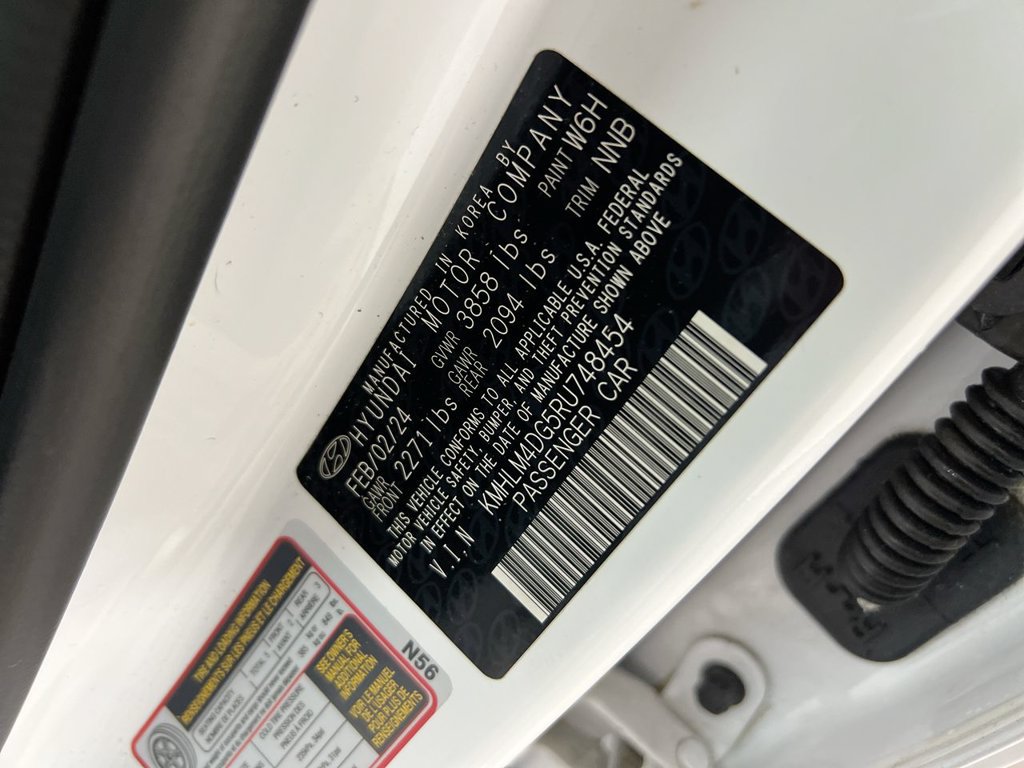 Used 2024 Hyundai Elantra SEL FWD image 28