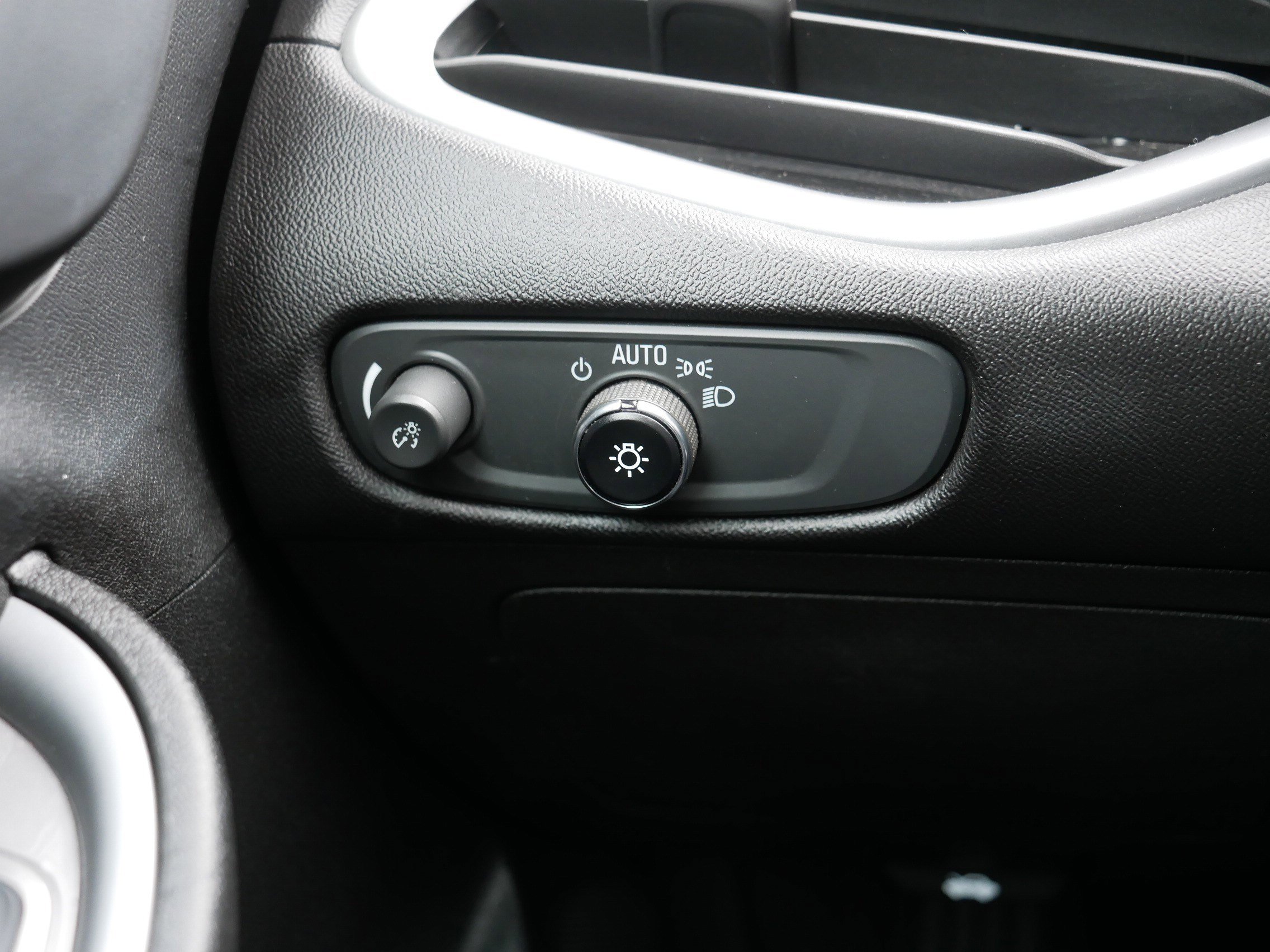 Used 2024 Chevrolet Malibu LT image 26