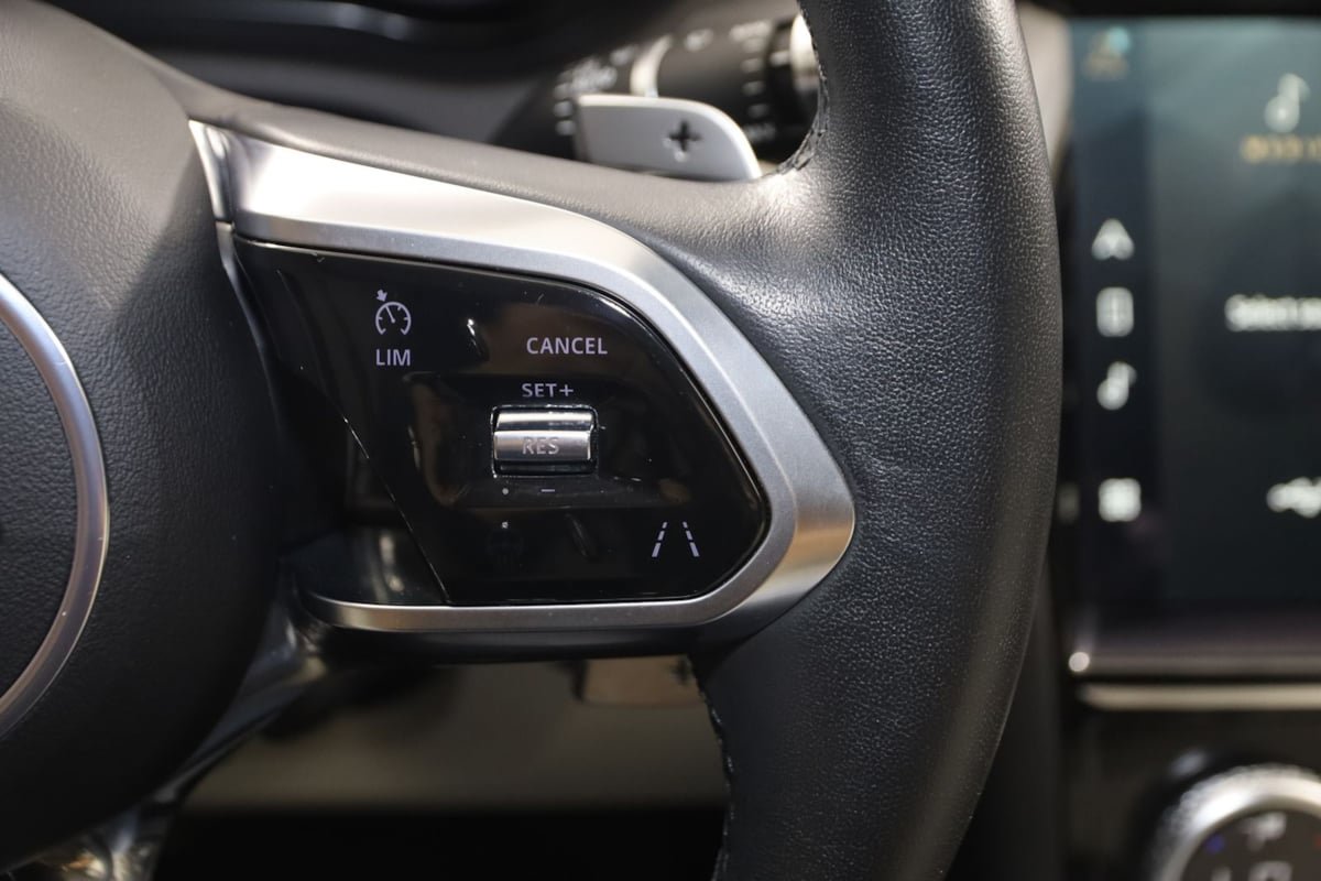 Used 2022 Jaguar E-PACE SE AWD/4WD image 37