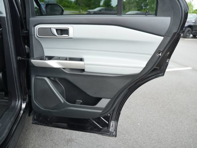Used 2022 Ford Explorer XLT w/ Equipment Group 202A RWD image 23