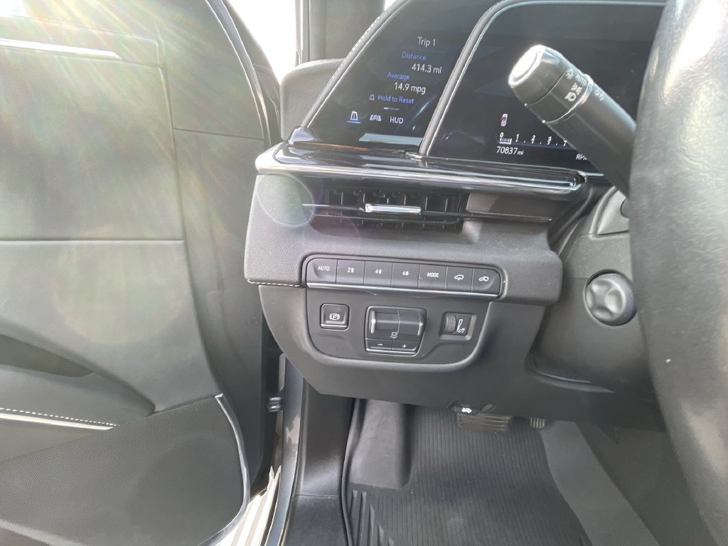 Used 2022 Cadillac Escalade ESV Sport w/ Touring Package AWD/4WD image 17