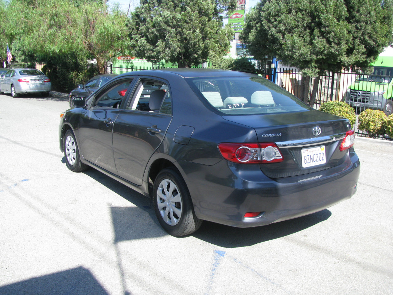 Used 2011 Toyota Corolla LE image 4
